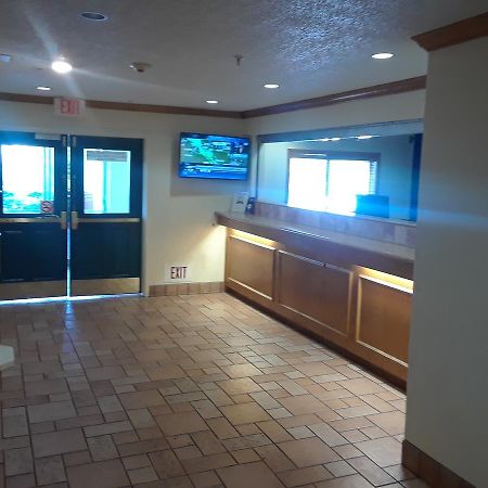Intown Suites Houston Intercontinental Экстерьер фото