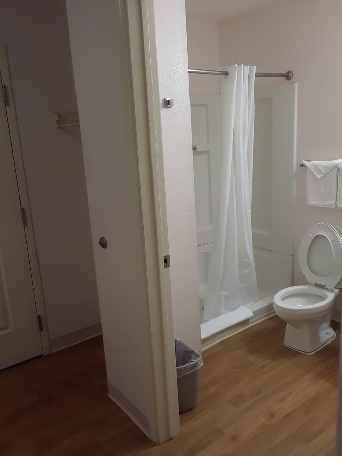 Intown Suites Houston Intercontinental Экстерьер фото