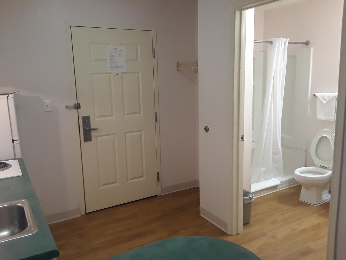 Intown Suites Houston Intercontinental Экстерьер фото