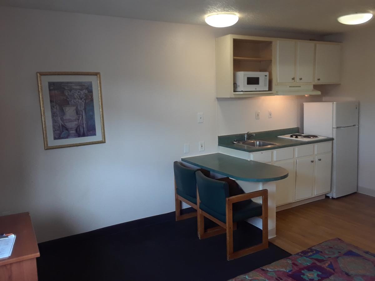Intown Suites Houston Intercontinental Экстерьер фото